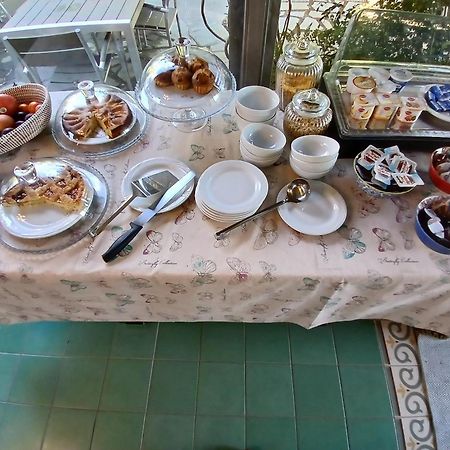 Ca De Rossana Bed&Breakfast Sanremo Luaran gambar